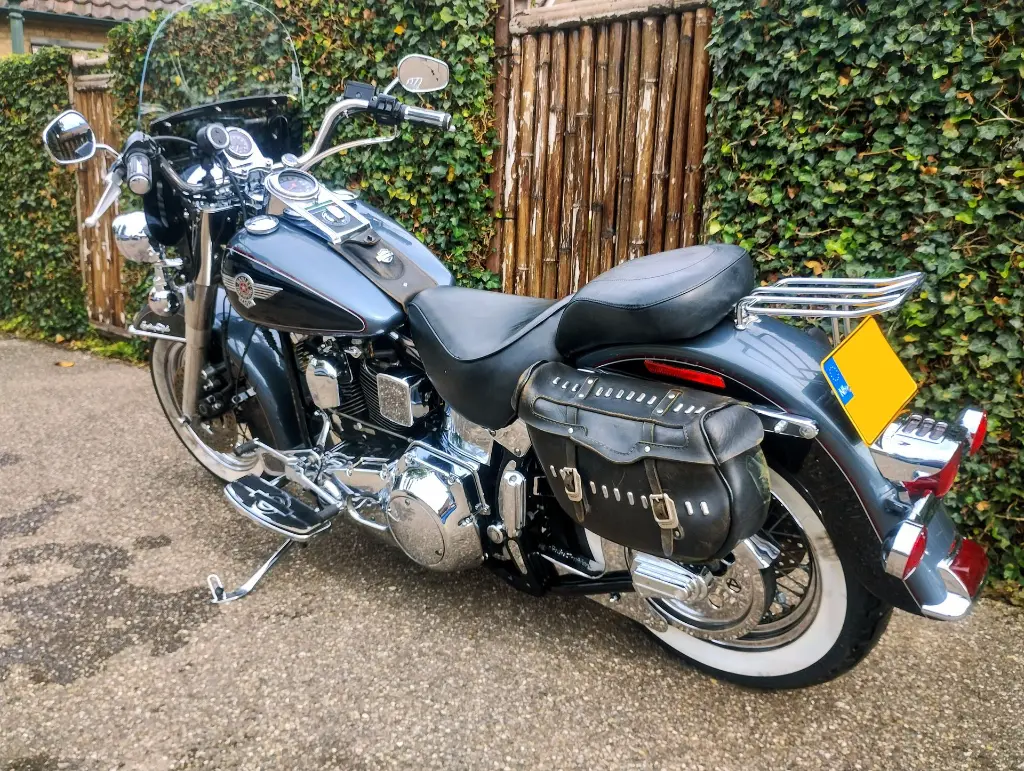 Harley Davidson FLSTC Heritage Softtail Classic (7).webp