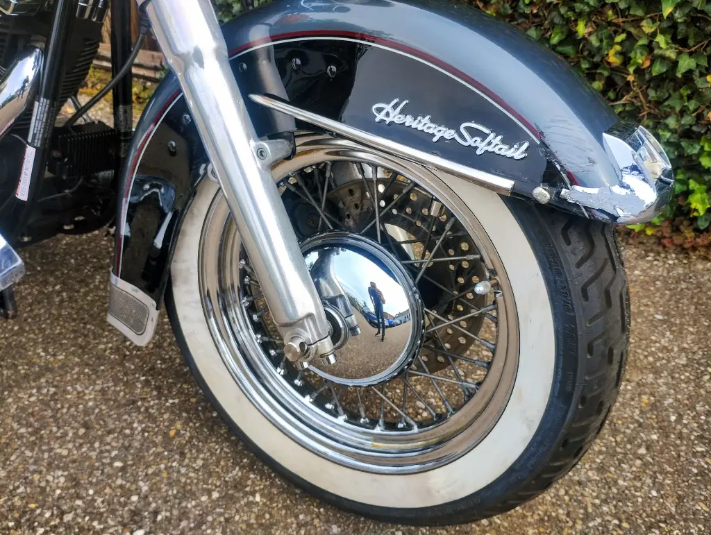 Harley Davidson FLSTC Heritage Softtail Classic (15).webp