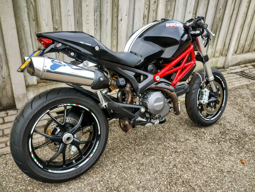 DUCATI Monster 796 (14).webp