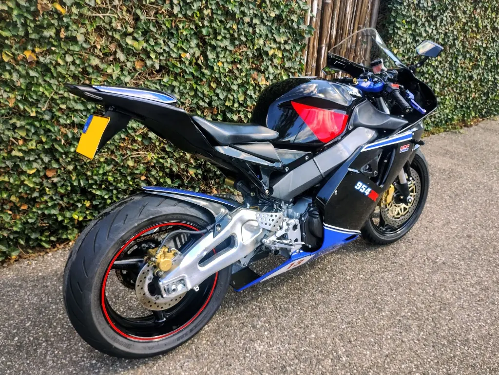 HONDA CBR 900RR Fireblade (14).webp
