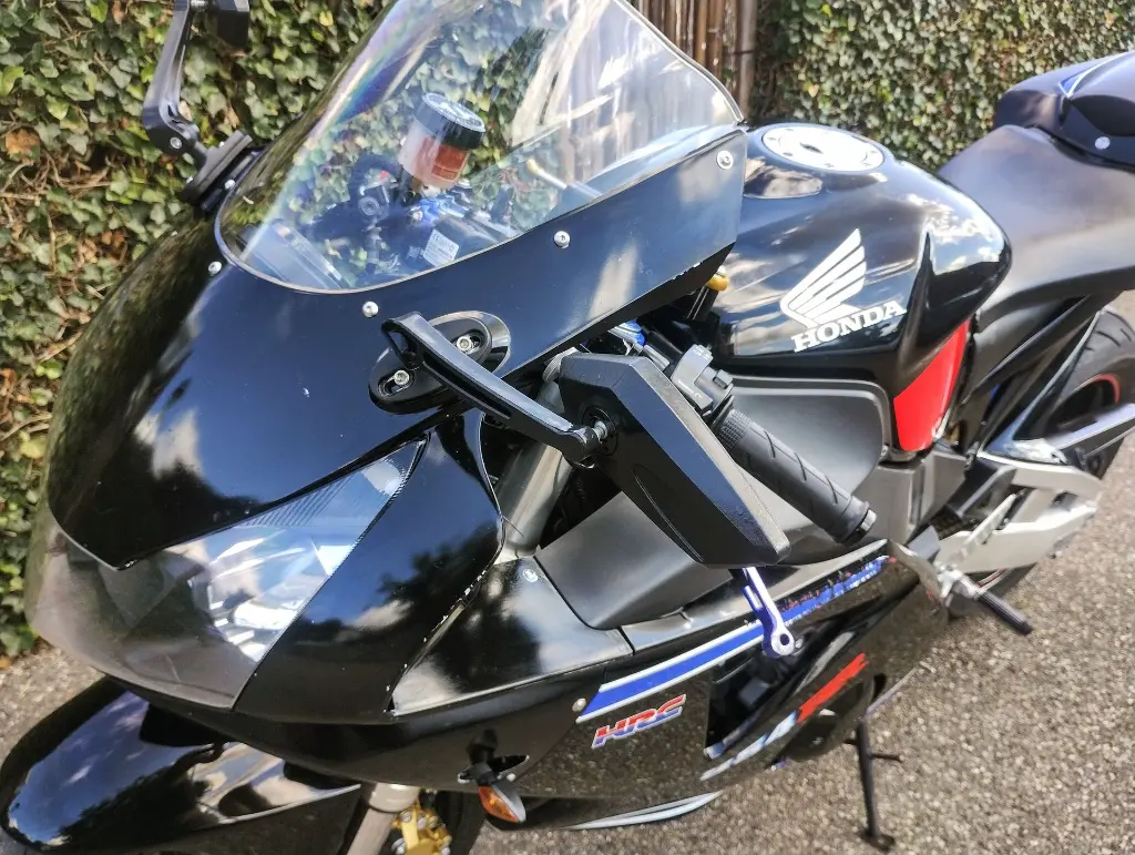 HONDA CBR 900RR Fireblade (5).webp
