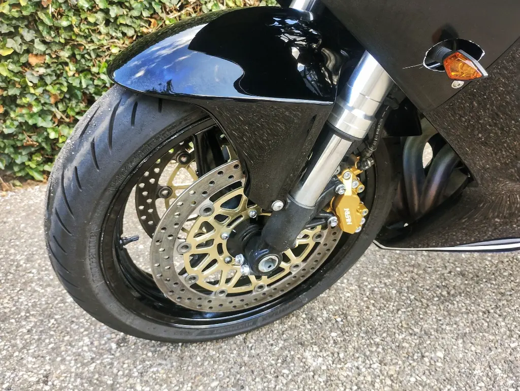 HONDA CBR 900RR Fireblade (4).webp