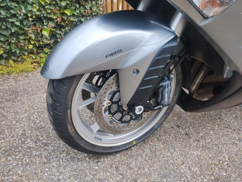 KAWASAKI 1400 GTR (4).webp