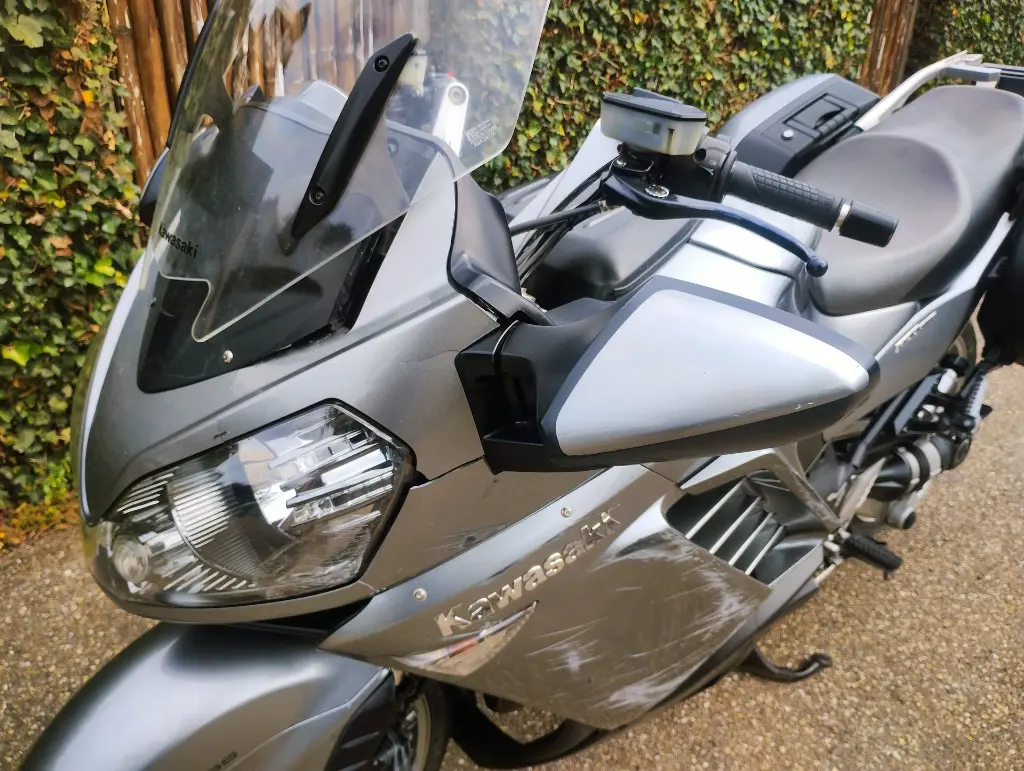 KAWASAKI 1400 GTR (5).webp