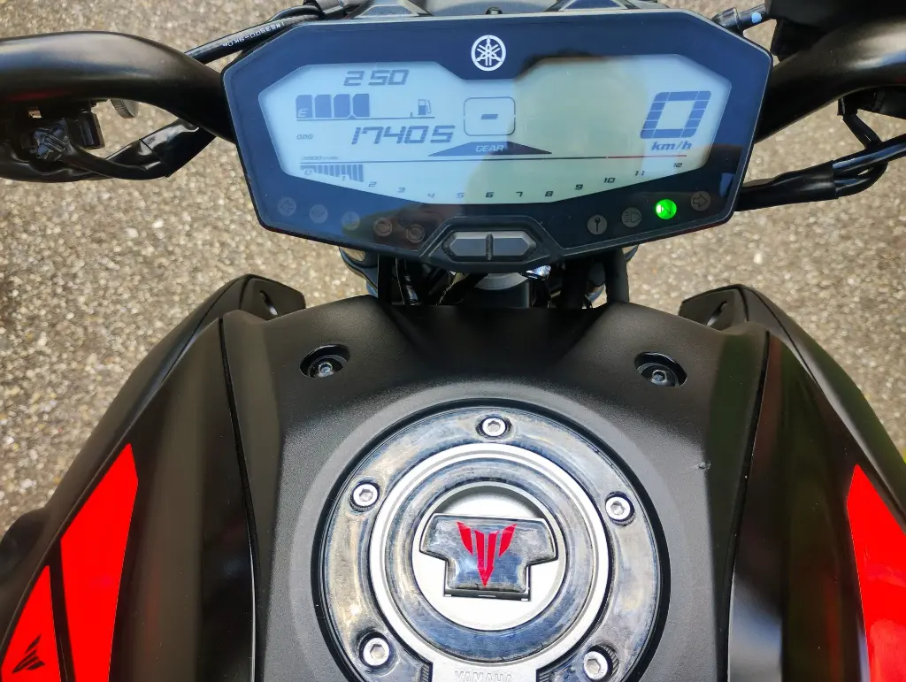 YAMAHA MT-07 (2).webp