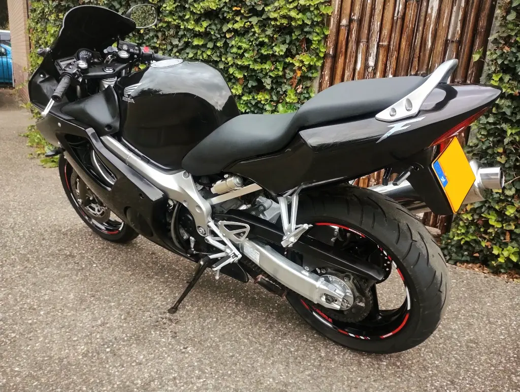 HONDA CBR 600F (9).webp