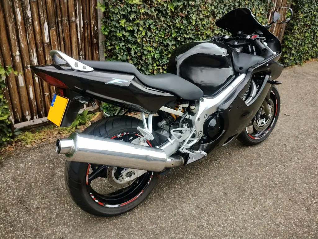 HONDA CBR 600F (17).webp