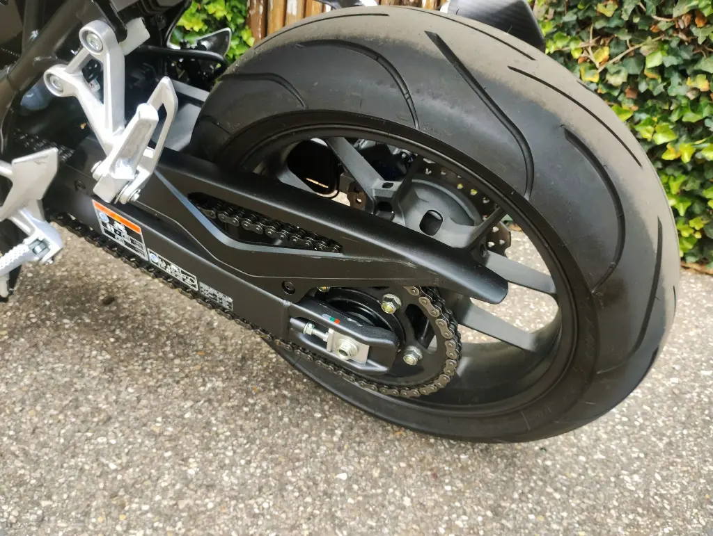 HONDA CB 750 HORNET (8).webp