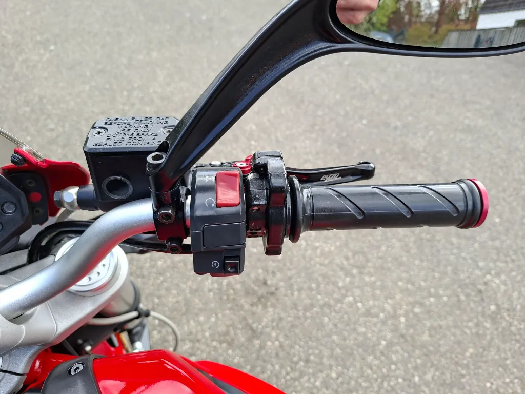 Ducati Monster 696 (7).webp