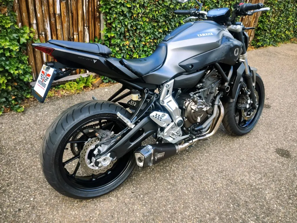 YAMAHA MT O7 (16).webp