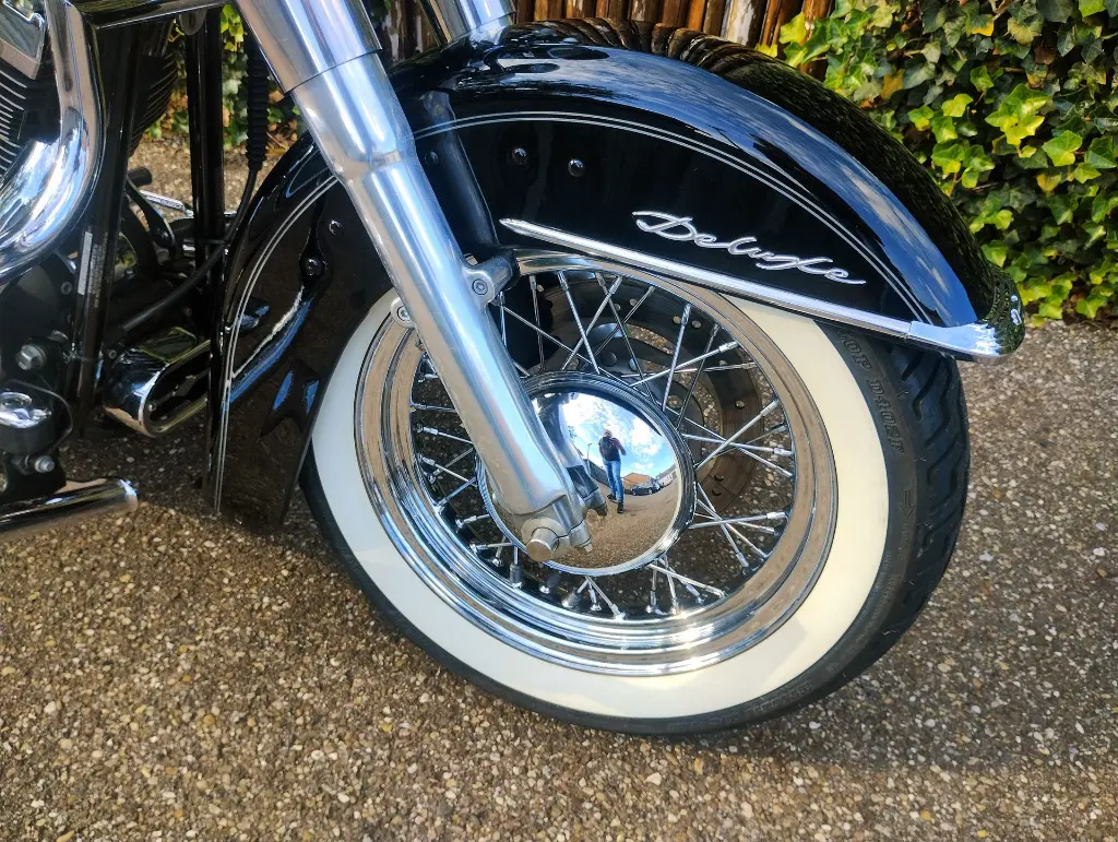 HARLEY DAVIDSON Softail Deluxe FLSN (12).webp