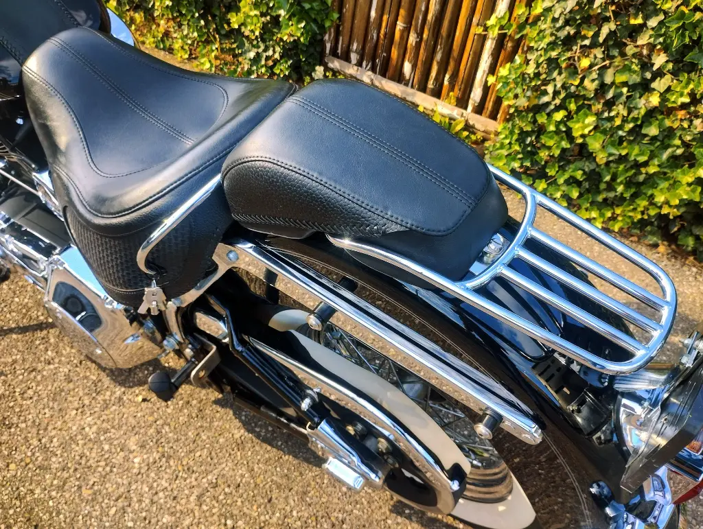 HARLEY DAVIDSON Softail Deluxe FLSN (9).webp