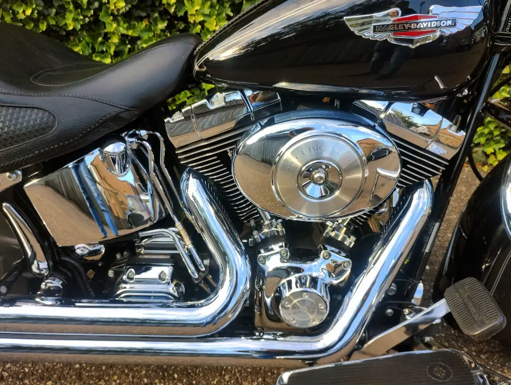 HARLEY DAVIDSON Softail Deluxe FLSN (14).webp