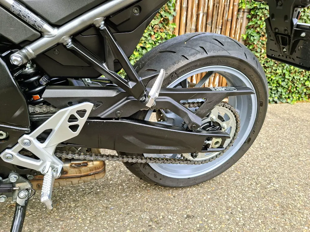 SUZUKI GSX-8R (13).webp