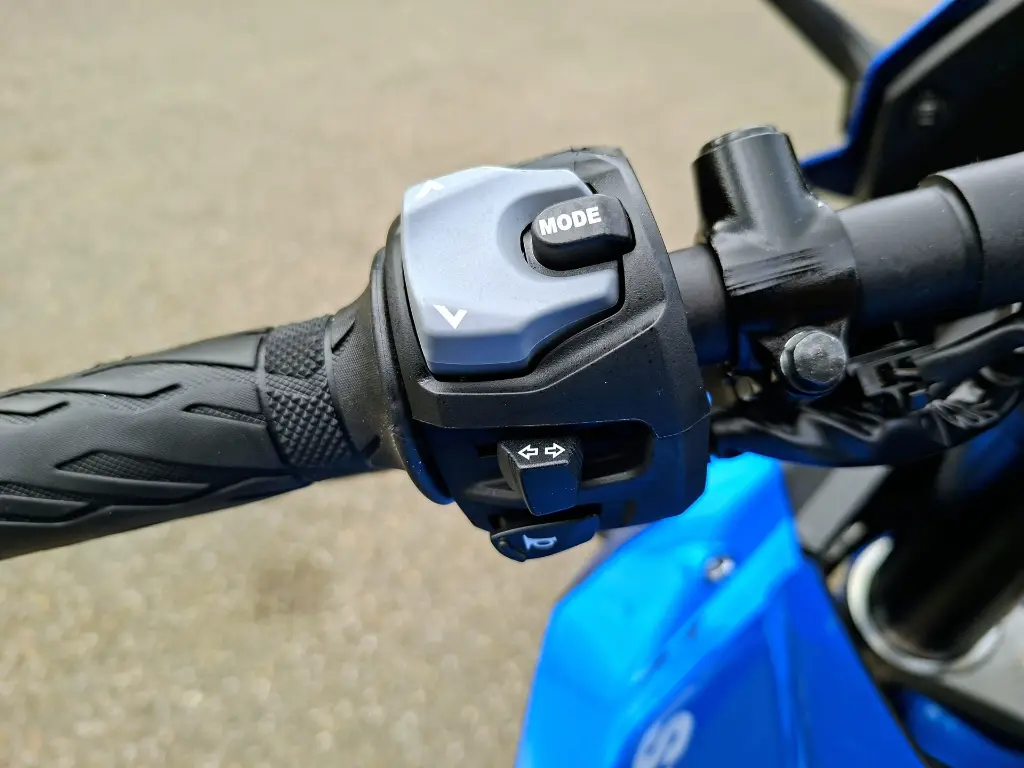 SUZUKI GSX-8R (18).webp