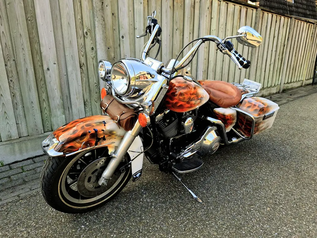 HARLEY DVIDSON 96 FLHX Street Glide (16).webp