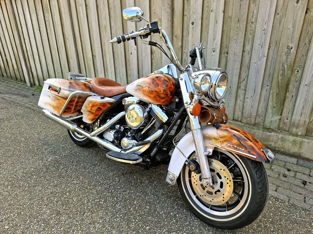 HARLEY DVIDSON 96 FLHX Street Glide (3).webp