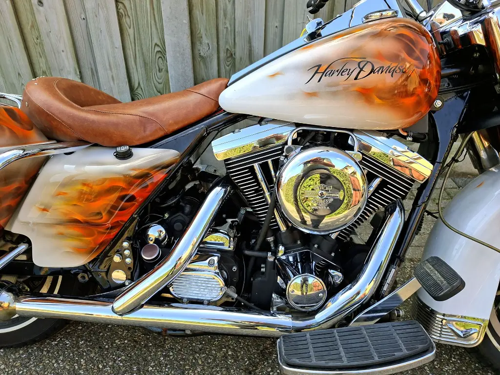 HARLEY DVIDSON 96 FLHX Street Glide (6).webp