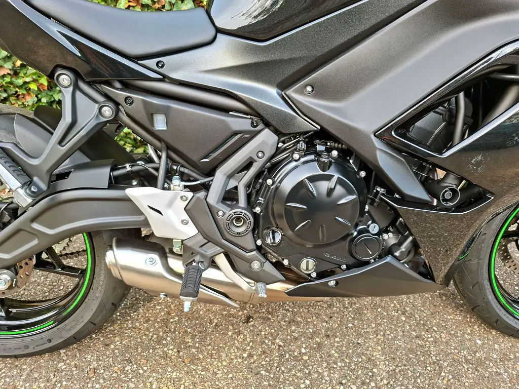 KAWASAKI Ninja 650 (19).webp