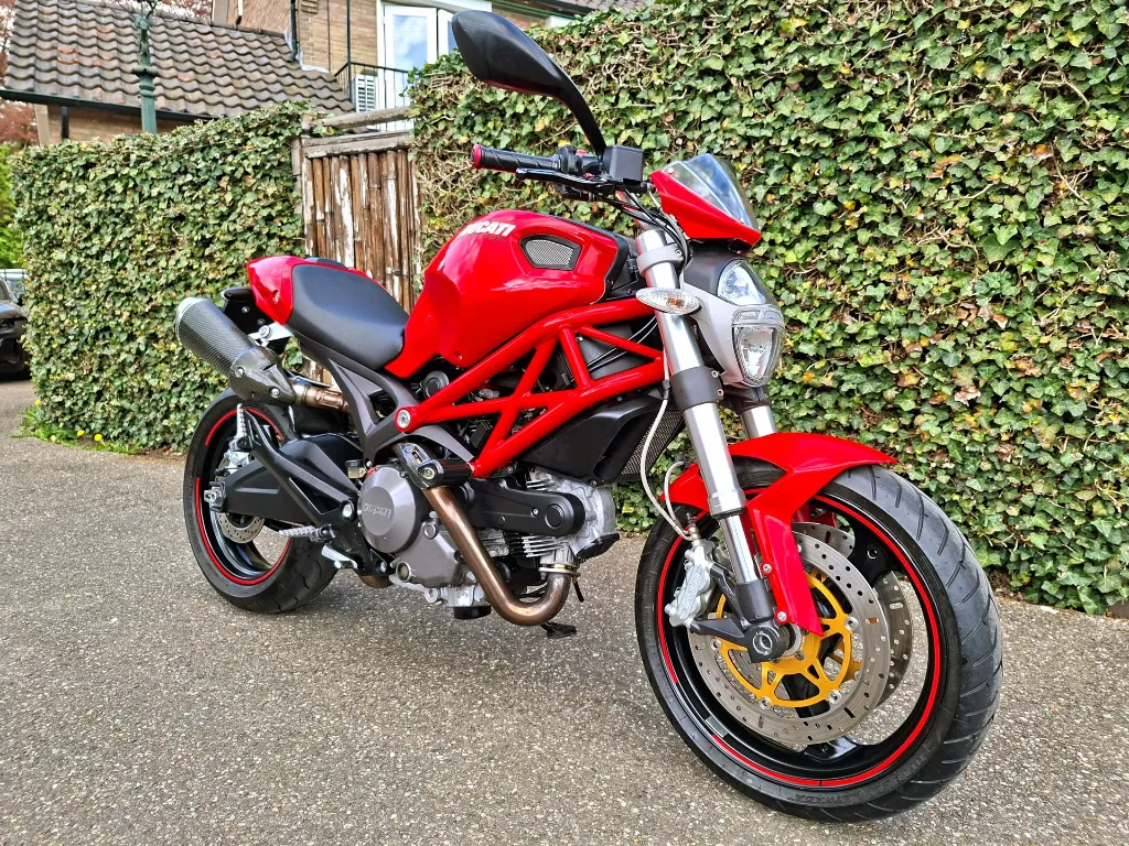 Ducati Monster 696 (17).webp