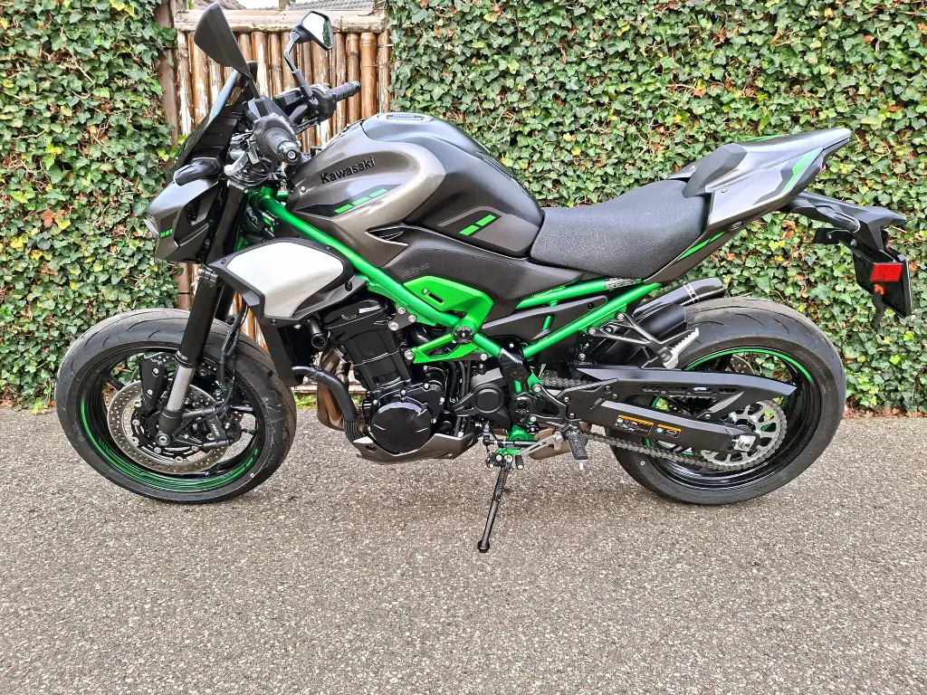 KAWASAKI Z900 (2).webp