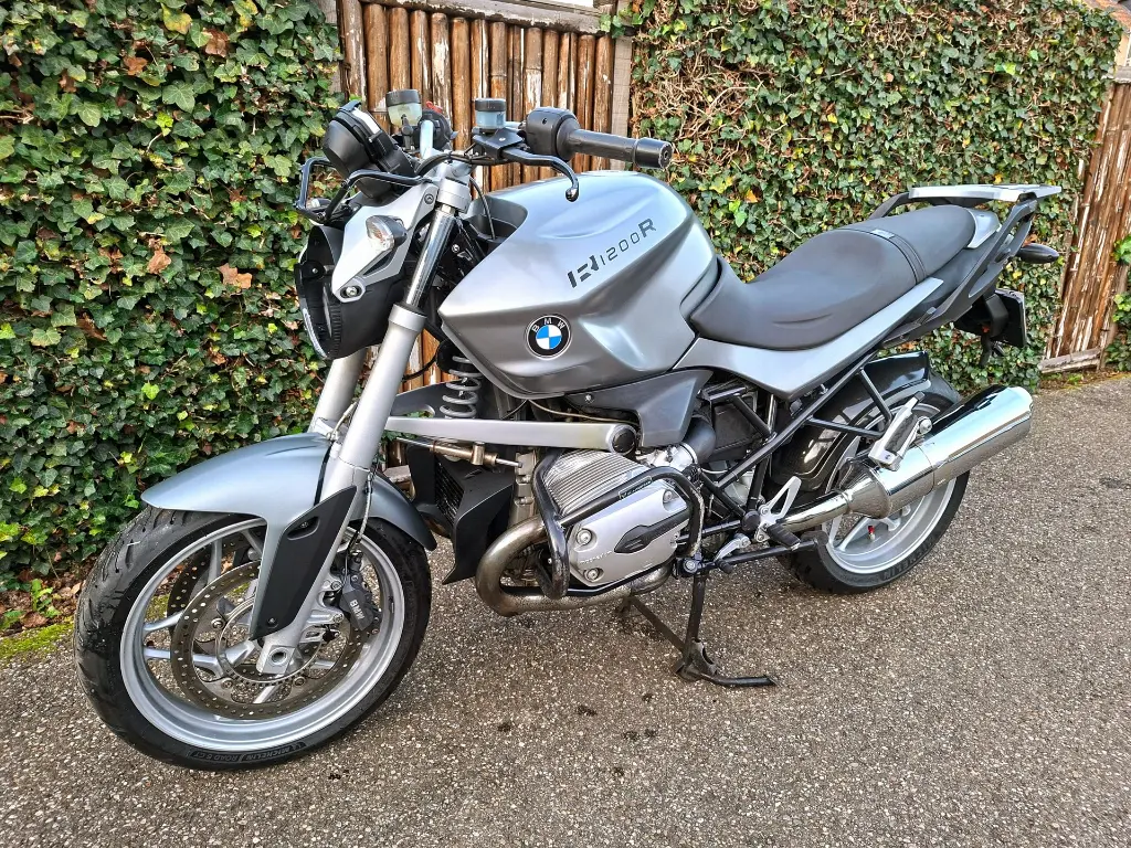 BMW R1200R (2).webp