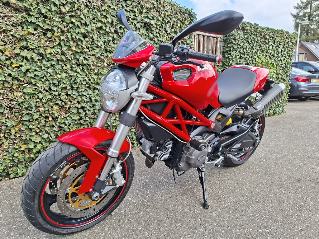 Ducati Monster 696 (9).webp