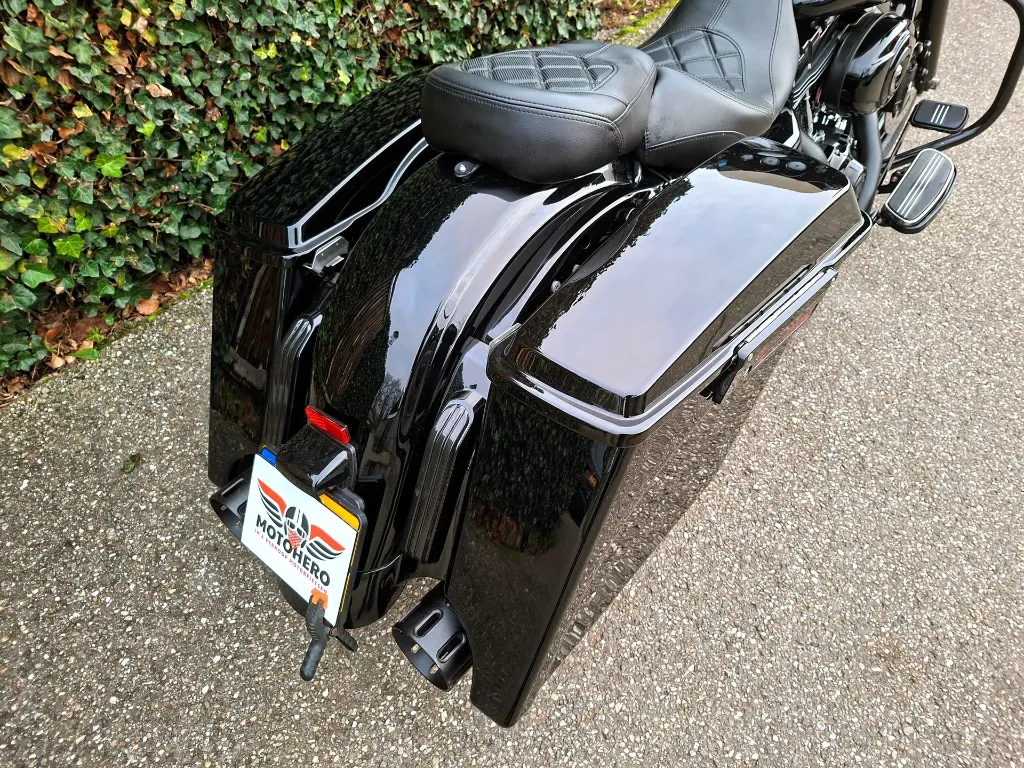 Harley Davidson Tour 96 FLHX Street Glide (26).webp