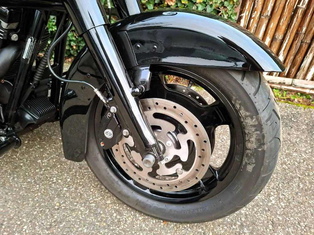 Harley Davidson Tour 96 FLHX Street Glide (21).webp