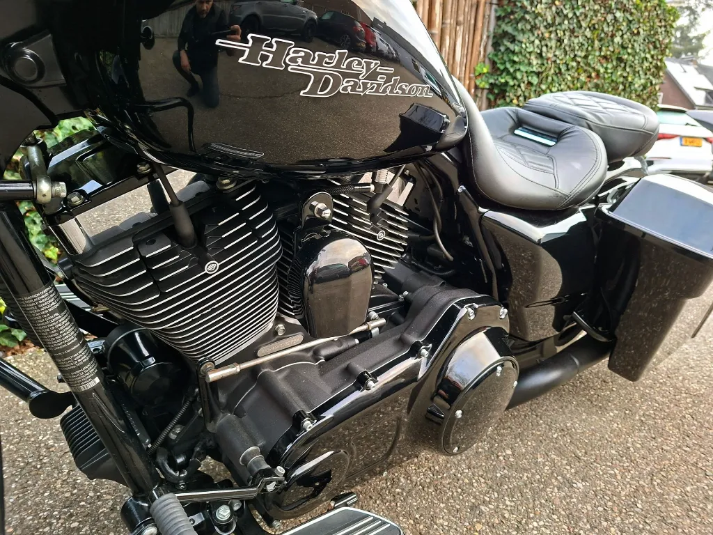 Harley Davidson Tour 96 FLHX Street Glide (8).webp