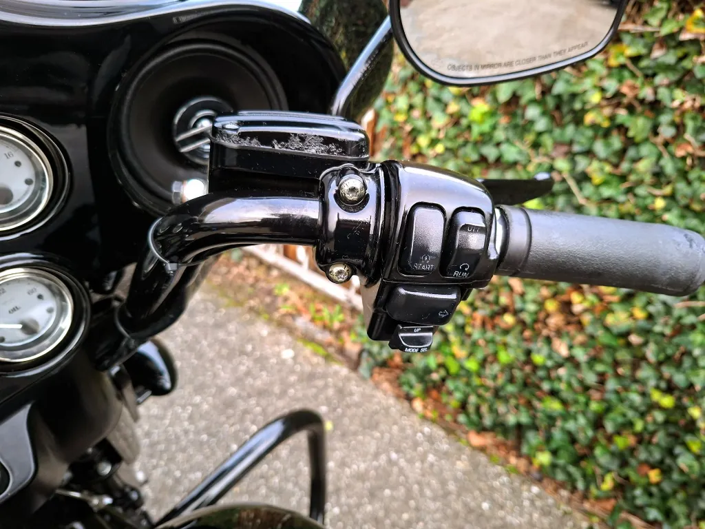 Harley Davidson Tour 96 FLHX Street Glide (14).webp