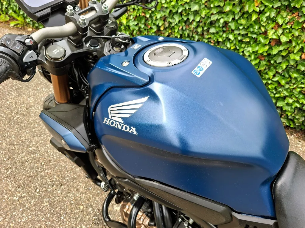 Honda cb650R (6).webp