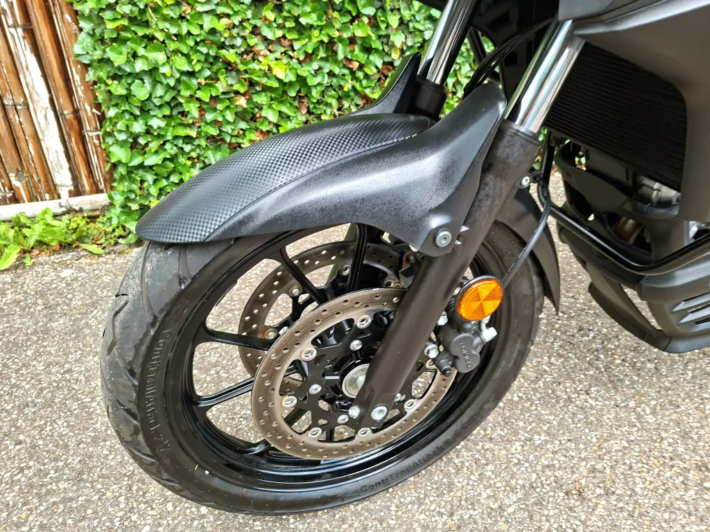 Suzuki DL650 V-Strom (4).webp