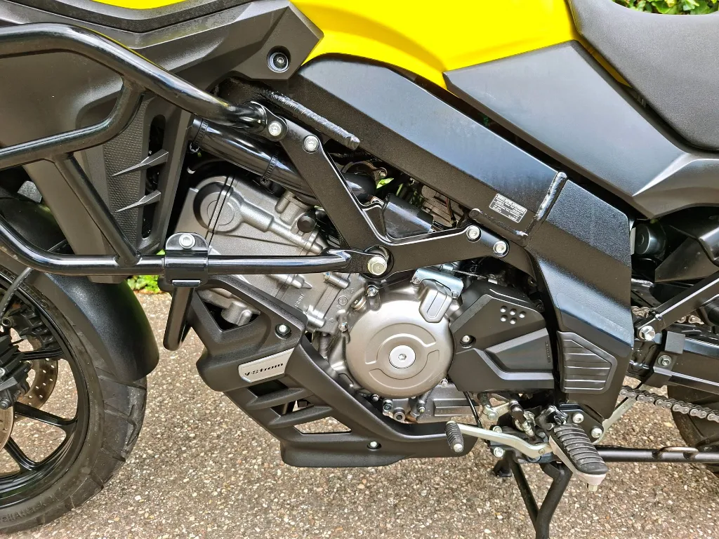 Suzuki DL650 V-Strom (7).webp