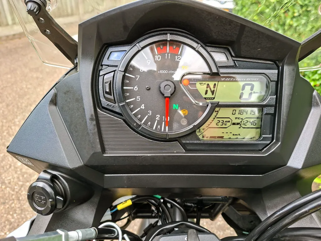 Suzuki DL650 V-Strom (12).webp