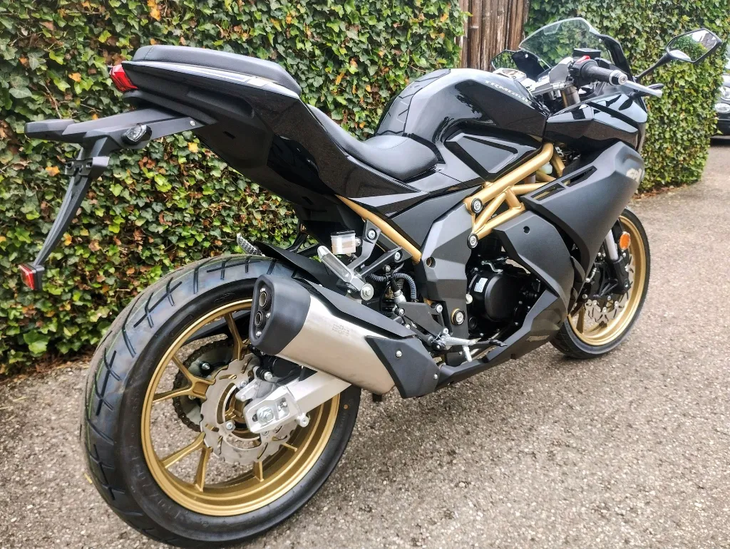 tr motor gp1 125CC (18).webp