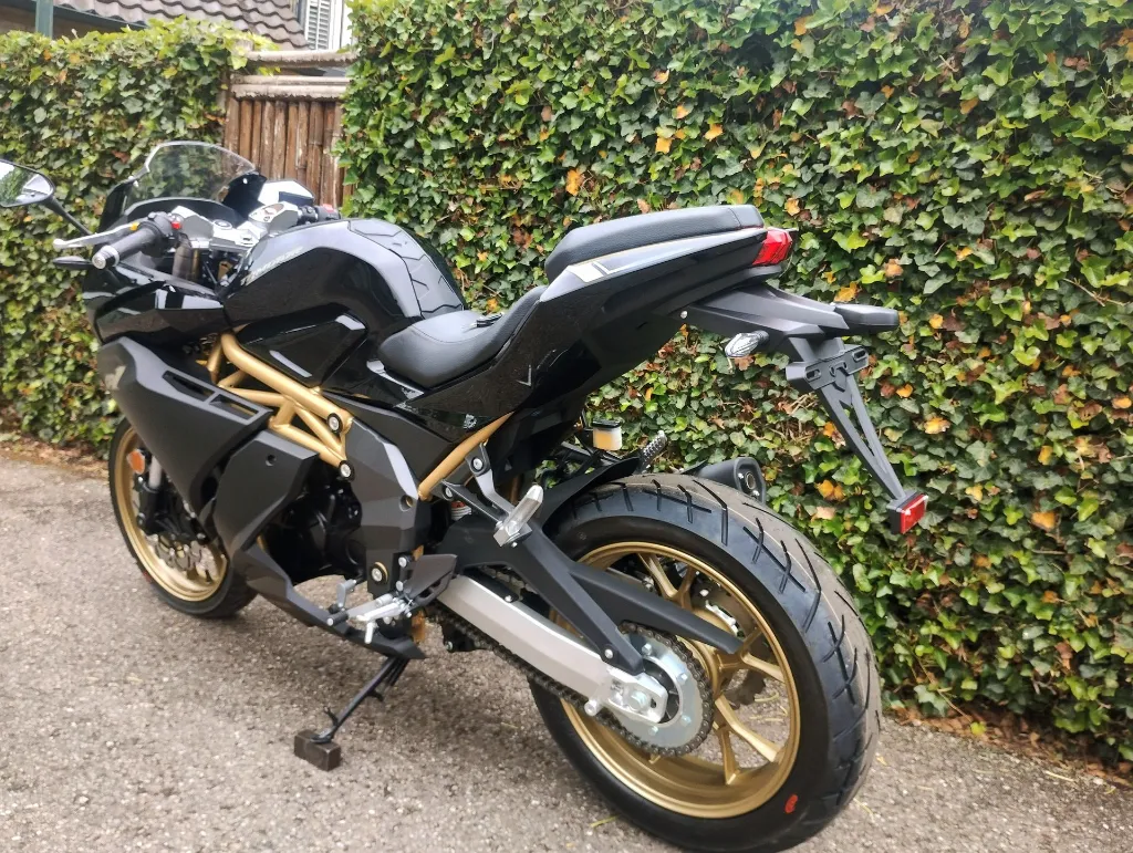 tr motor gp1 125CC (6).webp