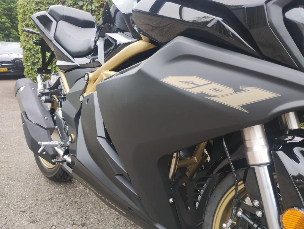 tr motor gp1 125CC (17).webp