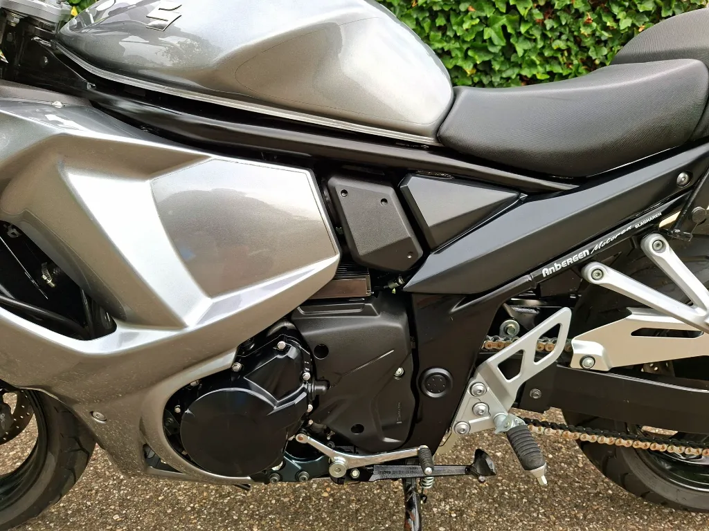 suzuki gsx 1250 f (15).webp