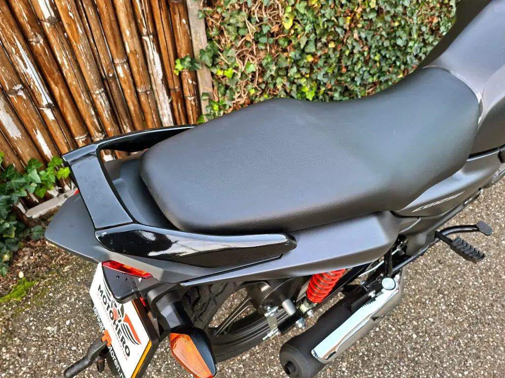 Honda Tour CB 125 F (13).webp