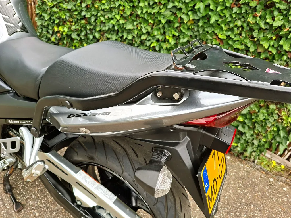 suzuki gsx 1250 f (18).webp