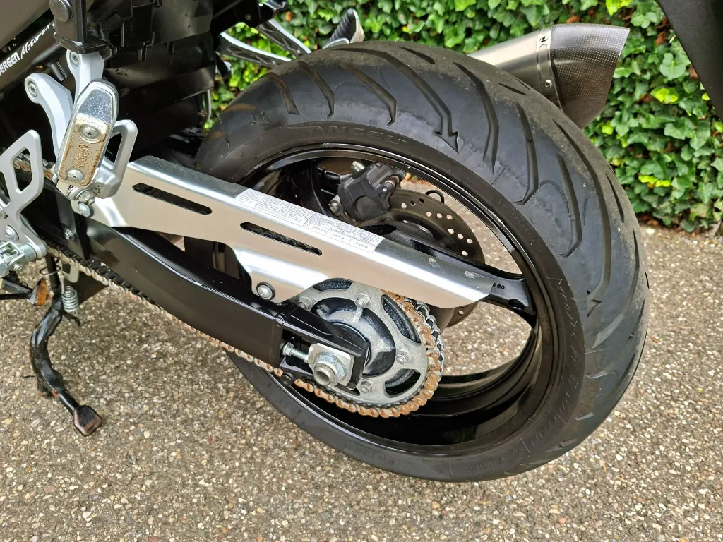 suzuki gsx 1250 f (17).webp