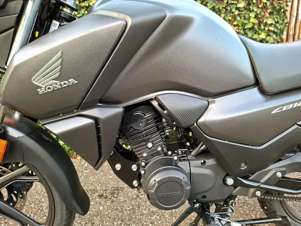 Honda Tour CB 125 F (4).webp