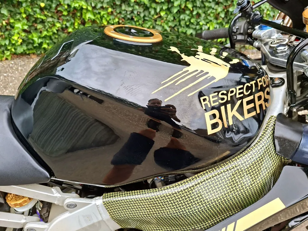 kawasaki zx6r (1).webp