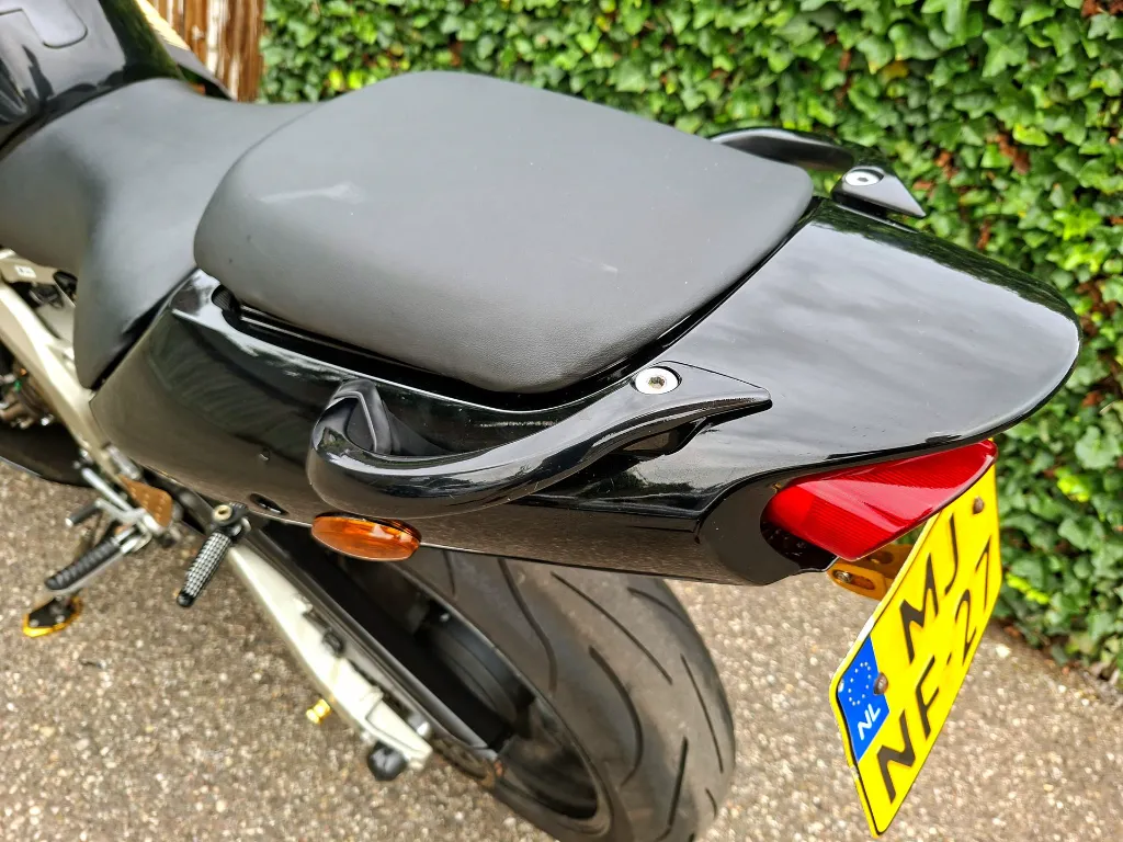 kawasaki zx6r (8).webp