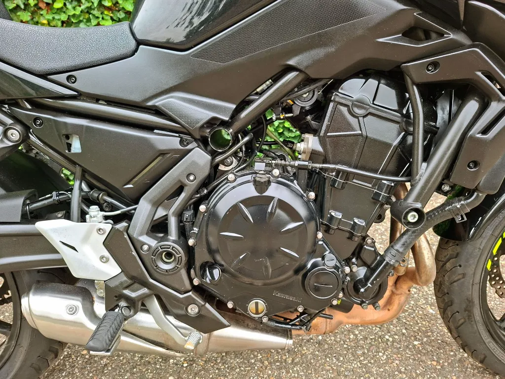 kawasaki-z650 (9).webp