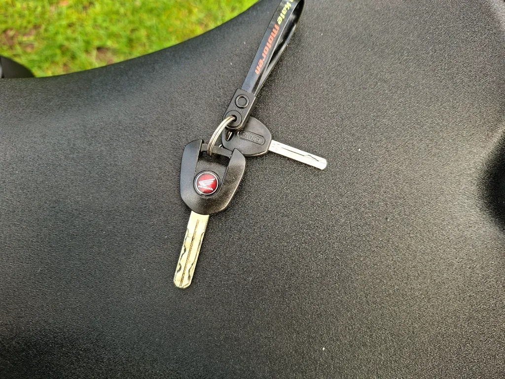 HONDA CB 1000 R (1).webp