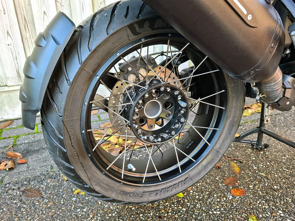 BMW R1250GS TRIPLE BLACK (9).webp