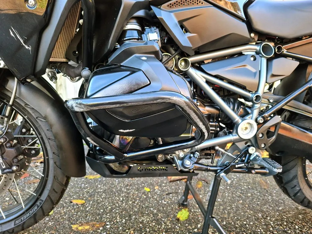 BMW R1250GS TRIPLE BLACK (18).webp