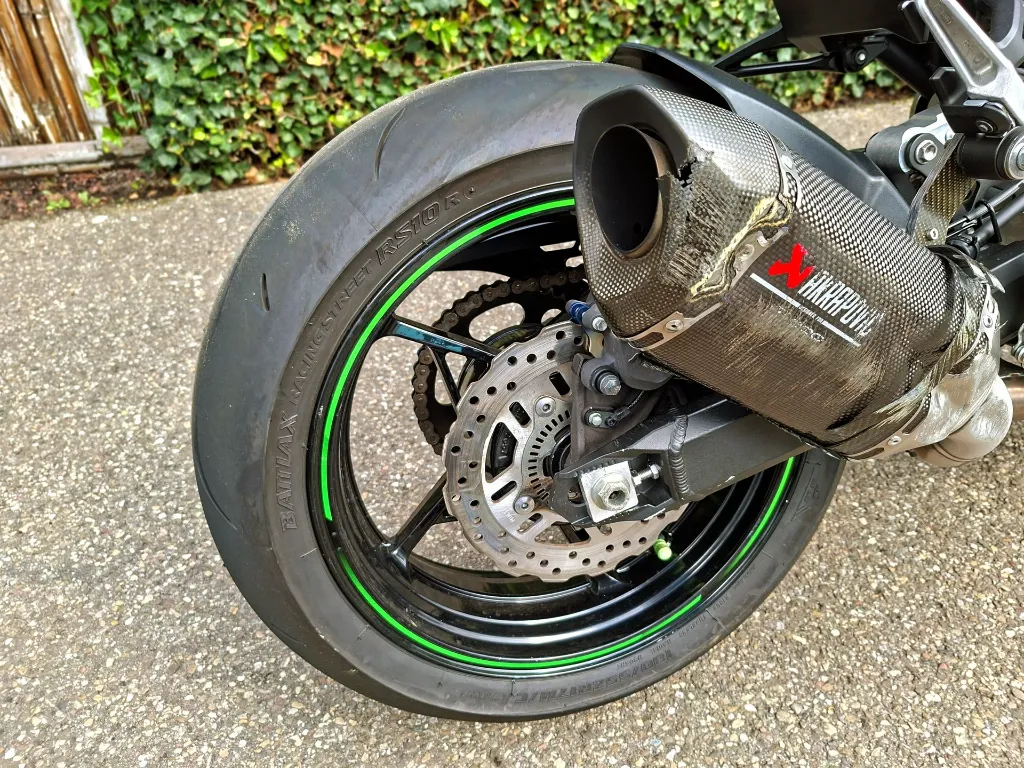 Kawasaki Z900 (1).webp